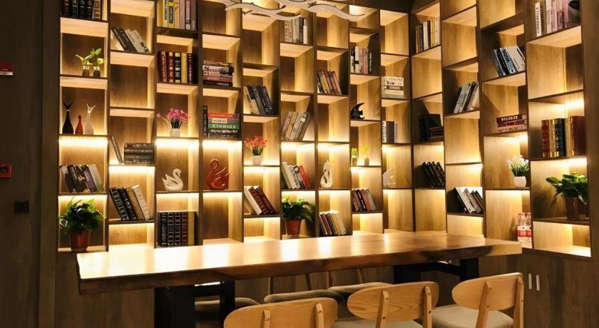 Gya Changzhou Wujin District Hutang New Era Furniture Plaza Hotel Екстер'єр фото